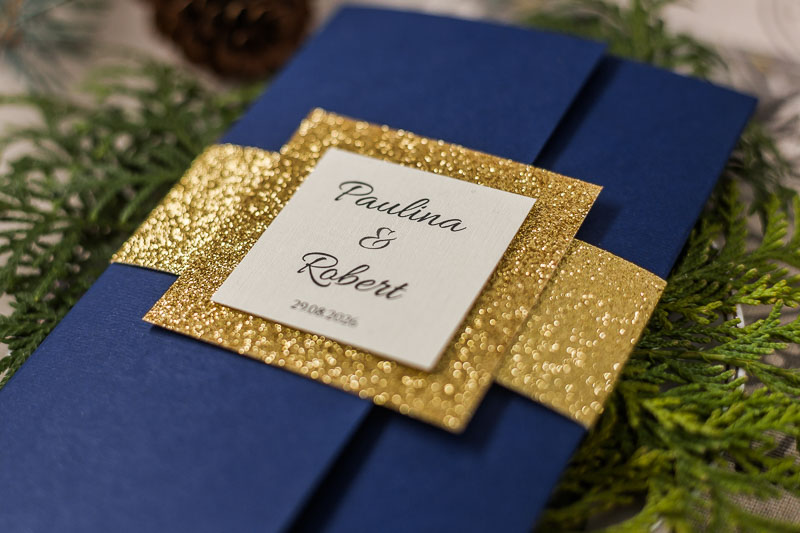 Zaproszenia na ślub folder z opaską z brokatowego złota